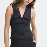 Margot Vest